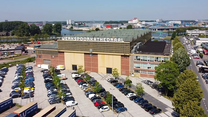 Vlooienmarkt werkspoorkathedraal